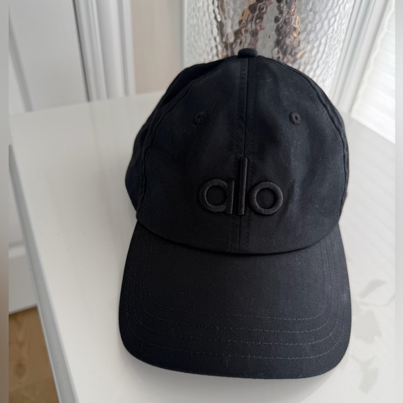 ALO Yoga Accessories - ALO Yoga Womens Black Cap